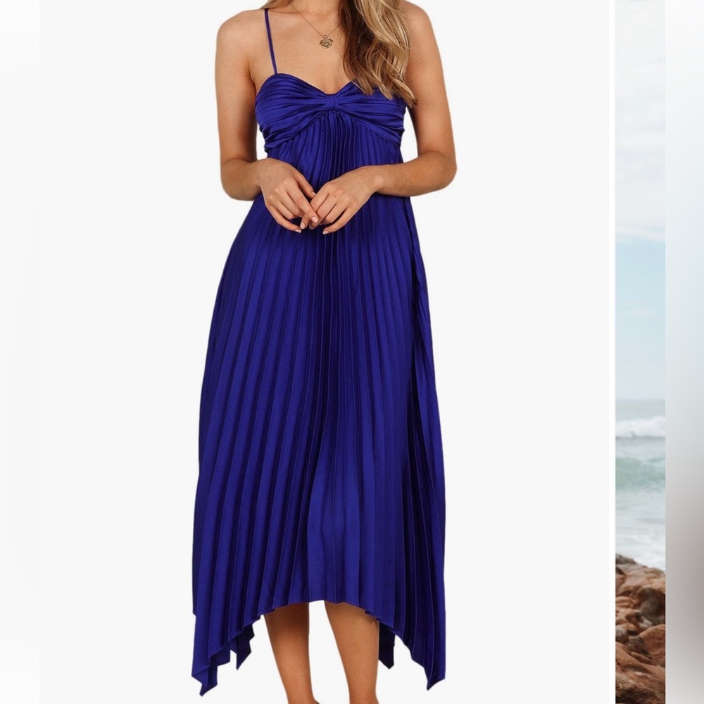 Elegant Blue Pleated Dress